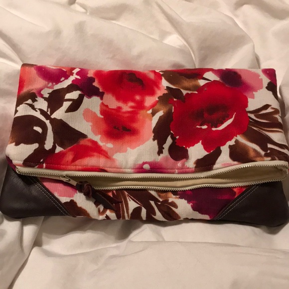 Clutch - Picture 2 of 4